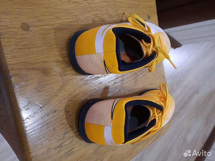 Футбольные бутсы для зала Nike