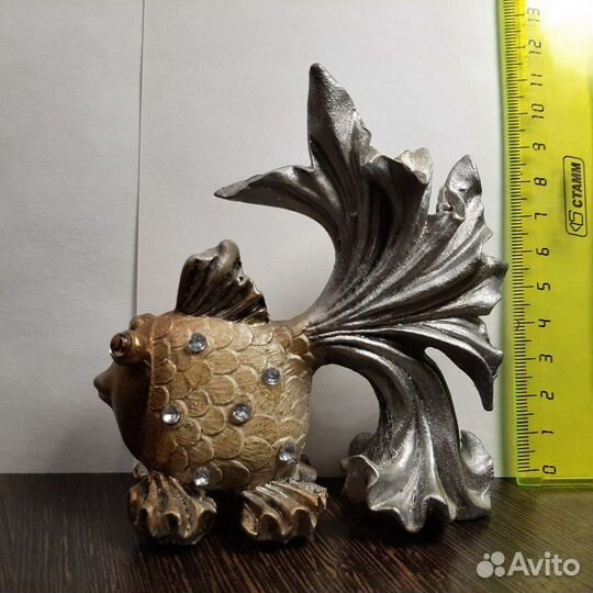 Статуэтка рыб