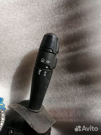 Подрулевой переключатель Renault Logan