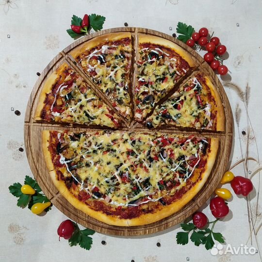 Доска (поднос) из дерева для подачи пиццы