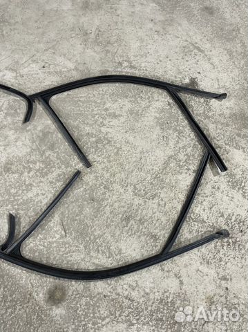 Уплотнитель стекла двери передний правый bmw f30