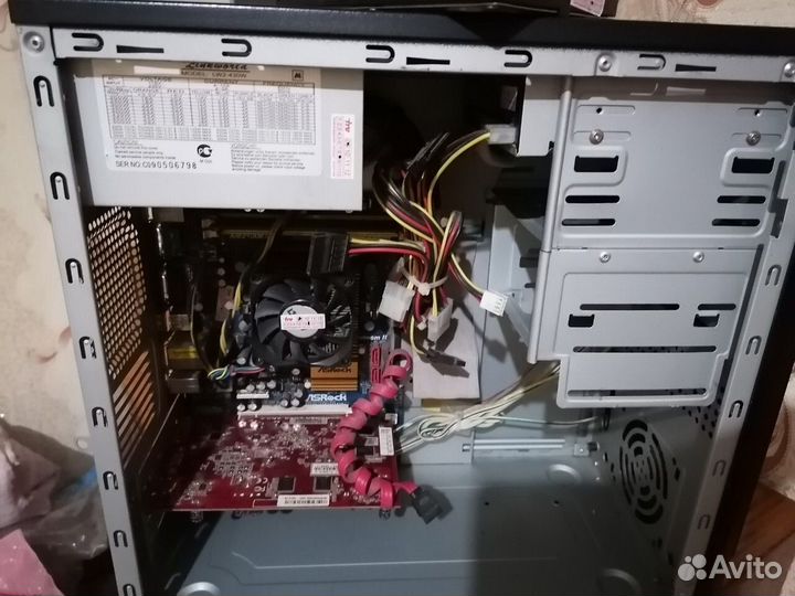 Компьютер: системный блок, монитор, клавиатура