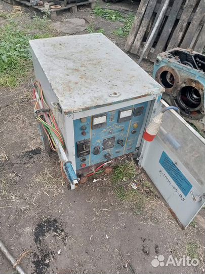Пускозарядное сварочное устройства