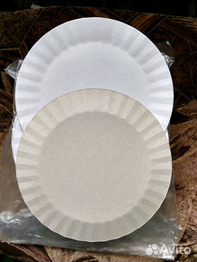 Тарелки бумажные одноразовые