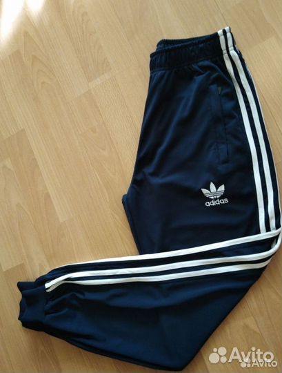 Новый спортивный костюм adidas