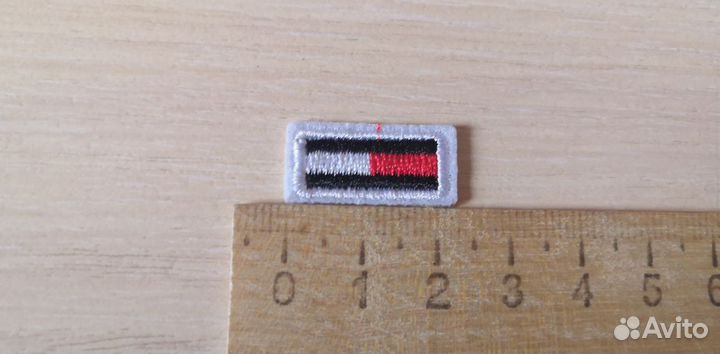 Нашивка tommy hilfiger