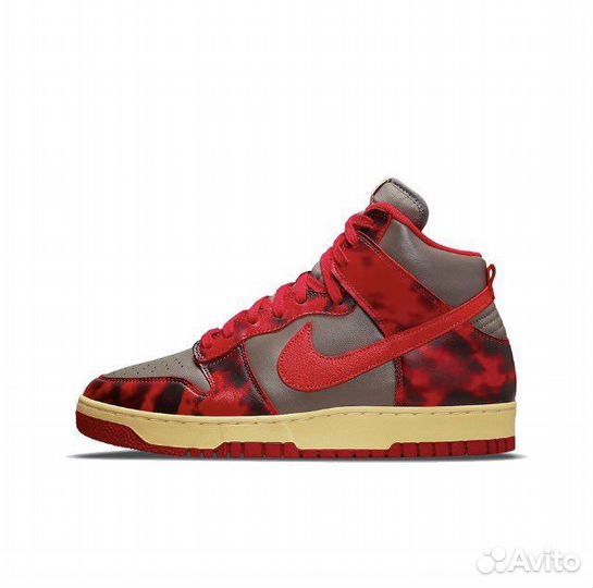 Camo dunk clearance high