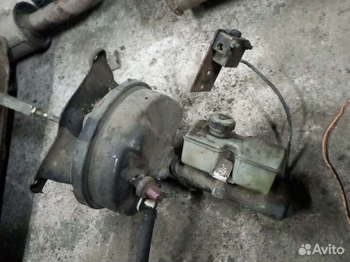 Вакумный усилитель тормозов Форд Транзит 1980г