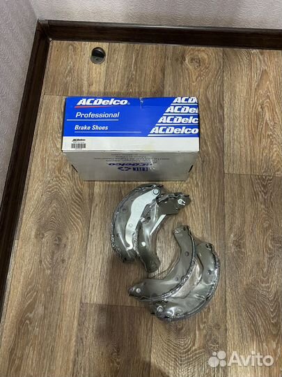 Колодки задние барабанные Aveo T300 оригинал