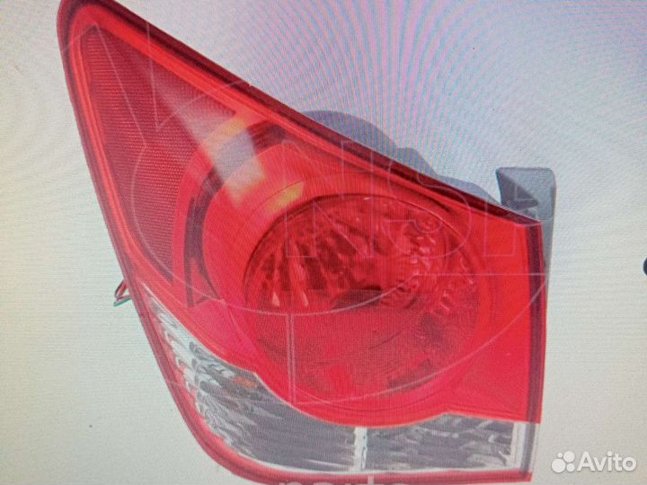 Фонари задние новые Круз седан в крыло