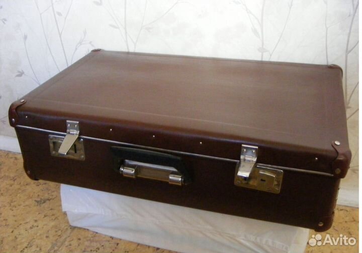 Чемодан, 20 век. Размеры 61 х 37 х 20