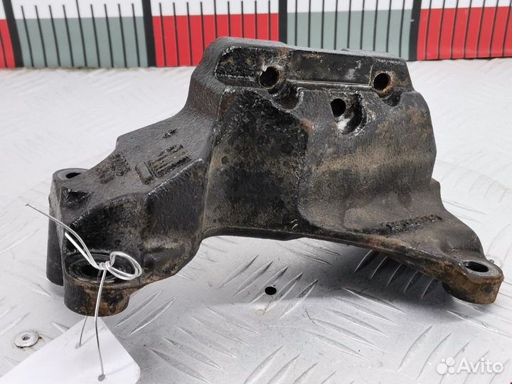 Кронштейн двигателя Opel Zafira 2 (B) 2008