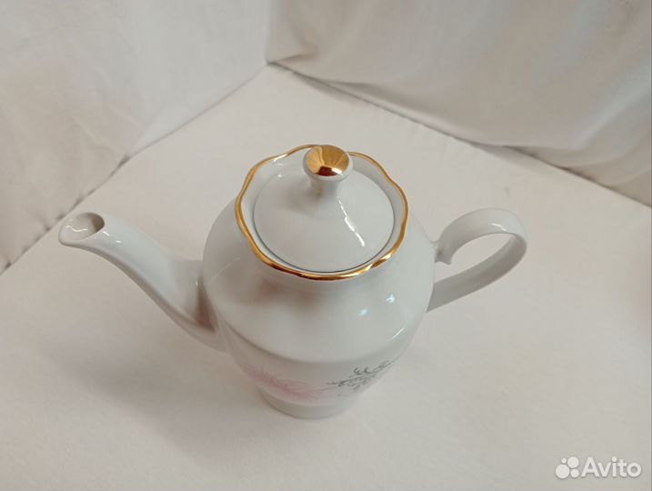 Кофейник Рига. Фарфор, позолота