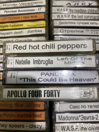 Аудиокассеты с записями 95 штук