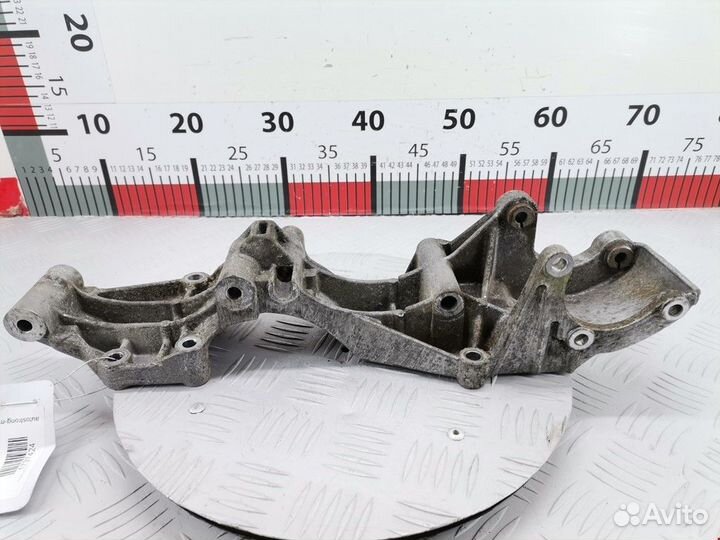 Кронштейн генератора Ford Galaxy 1998
