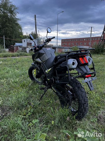 Avantis tourist 250