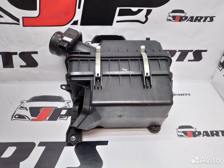 Корпус воздушного фильтра Mitsubishi Lancer X (200