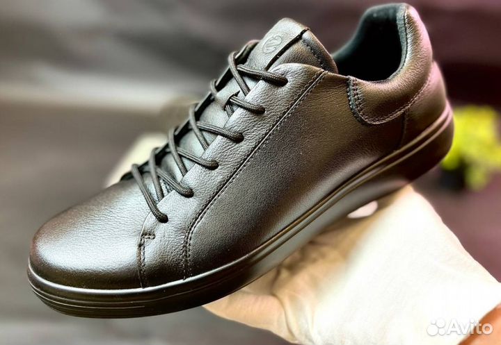 Кроссовки Ecco модные