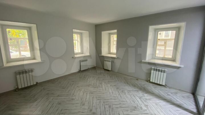 Здание, 650 м²