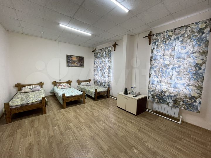 Комната 15 м² в 9-к., 1/1 эт.