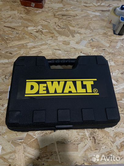 Перфоратор DeWalt новый перфаратор девольт