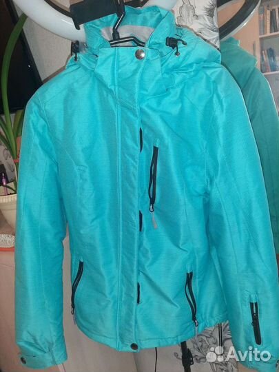 Горнолыжная куртка женская 42
