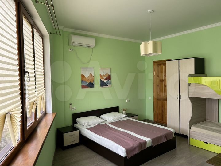 Дом 400 м² (Абхазия)