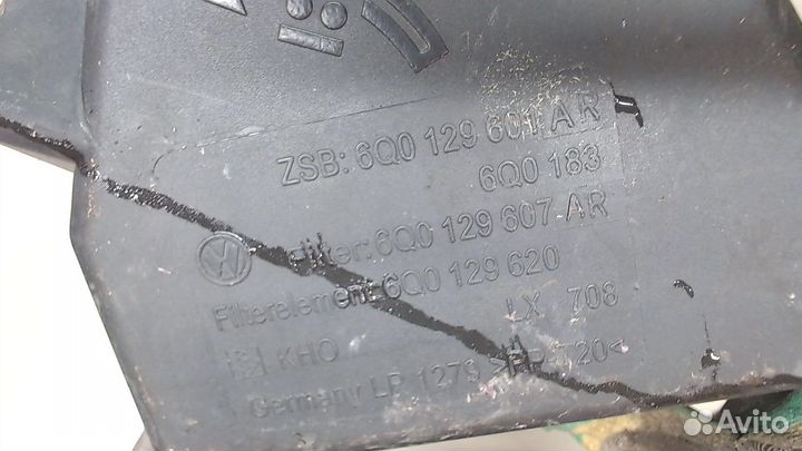 Корпус воздушного фильтра Skoda Fabia, 2009