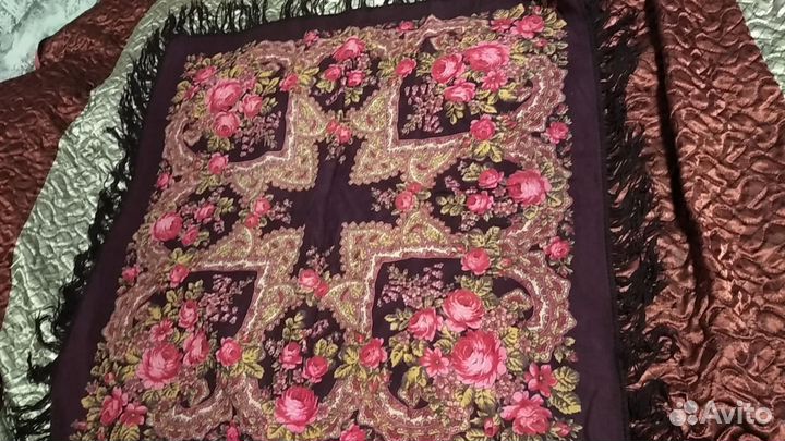 Павловопосадский шерстяной платок