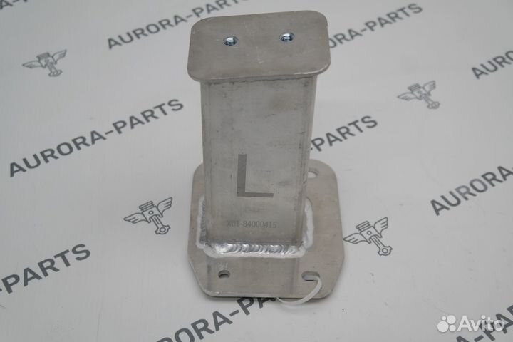 Кронштейн LiXiang L9 2022-2023