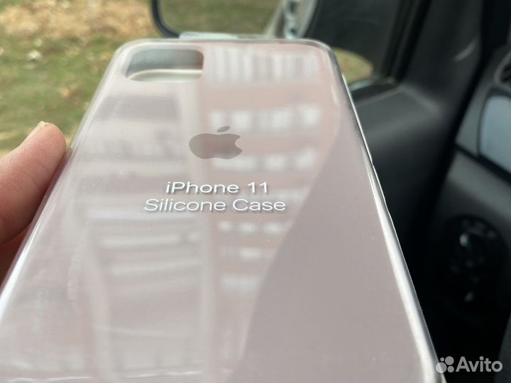 Чехол на iPhone 11