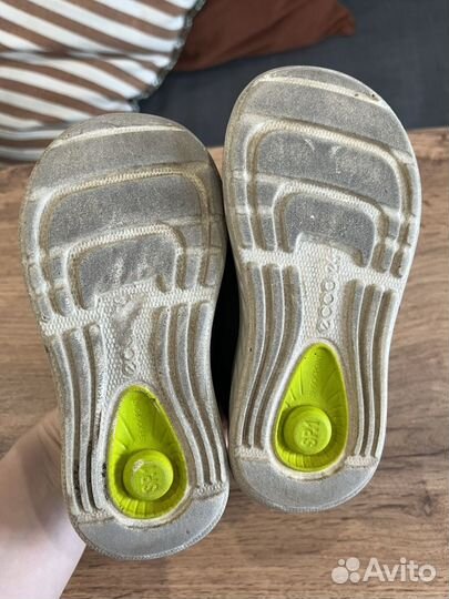 Кроссовки ecco 24