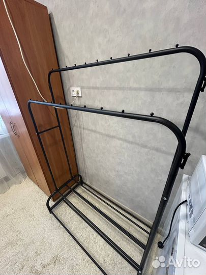 Вешалка для одежды напольная