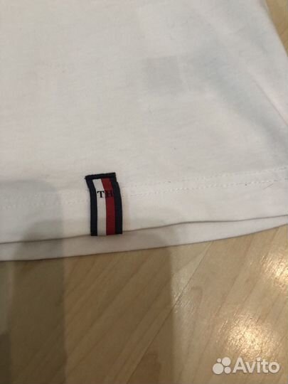 Tommy hilfiger футболка