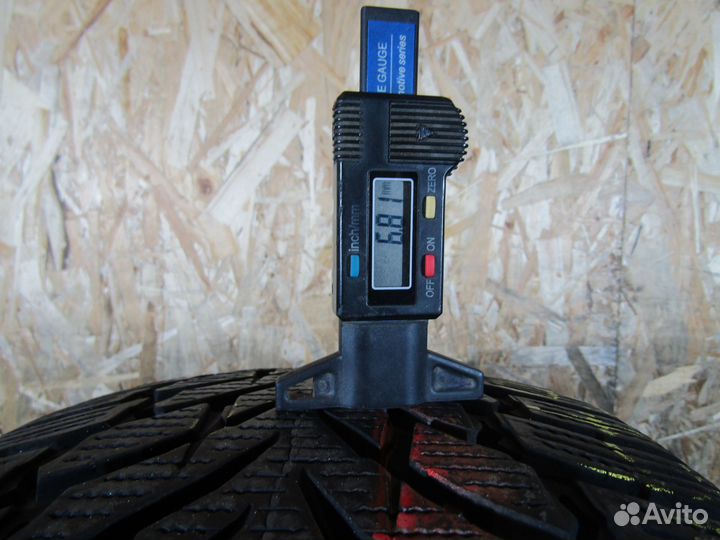 Nokian Tyres WR SUV 4 235/55 R18