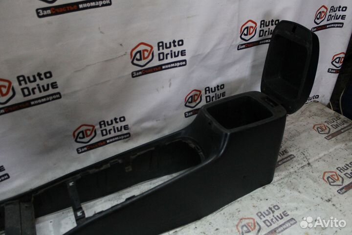 Hyundai Sonata EF Подлокотник