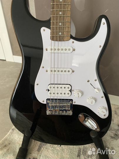 Электрогитара fender squier bullet Stratocaster