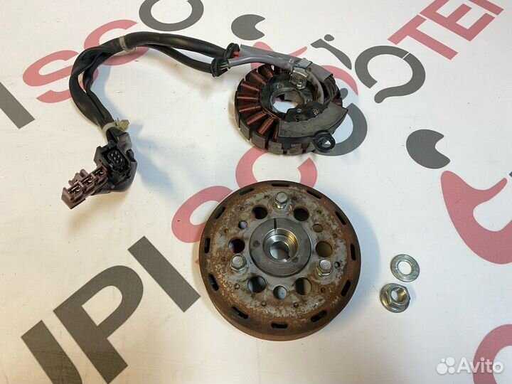 Генератор в сборе (18 кат.) Honda Tact AF75/79 Б/У