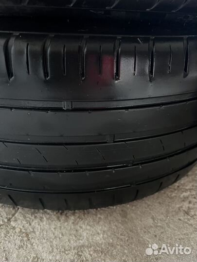 Kumho Ecsta HS51 235/45 R18