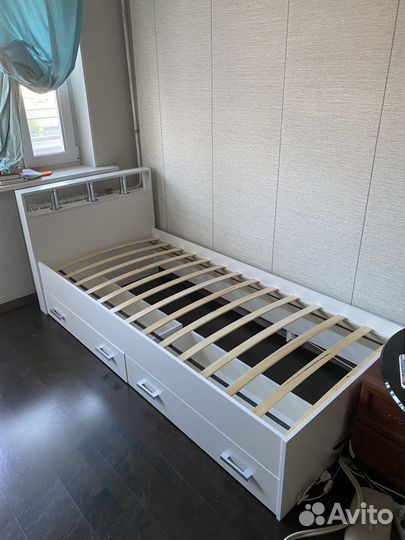 Кровать односпальная с ящиками