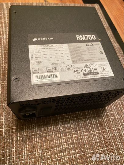 Блок питания corsair RM 750