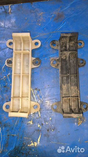 Направляющая бампера Audi 80 893807477D 893807477