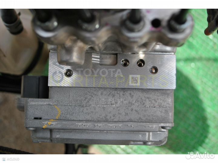 Главный тормозной цилиндр toyota harrier 2015 AVU6