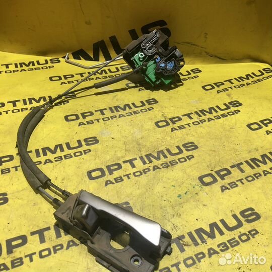 Дверной замок передний правый Hyundai Solaris