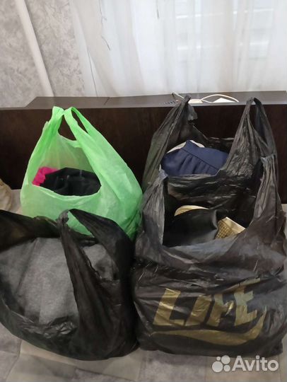 Пакеты с вещами+косметика+обувь 42-46р