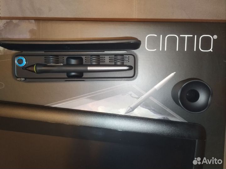 Графический планшет Wacom Cintiq 13HD Creative Pen