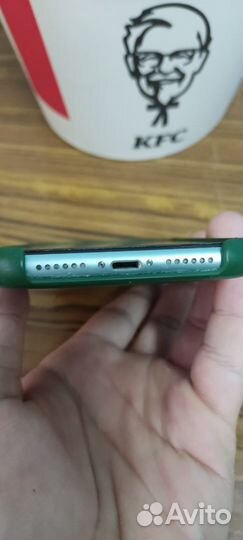 Телефон iPhone 11