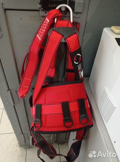 Страховочная привязь Safe-Tec (4047)