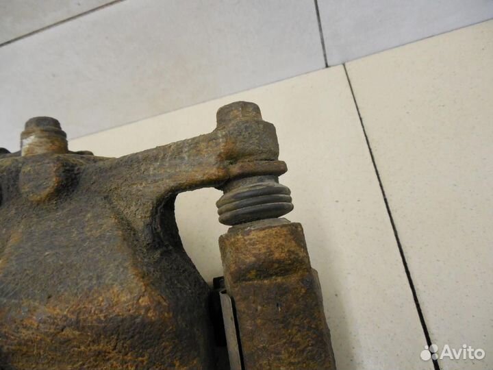 Суппорт передний правый Qashqai (J10) 2006-2014