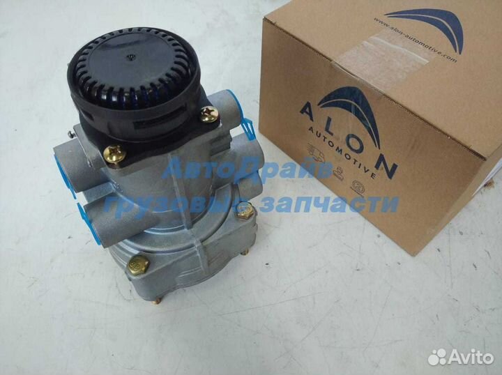 Кран управления тормозами прицепа для автомобилей